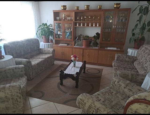 4 BEDROOM HOUSE FOR SALE IN PARKDENE